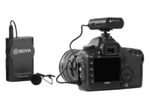 Микрофон Boya Pro подключенный к фотокамере
